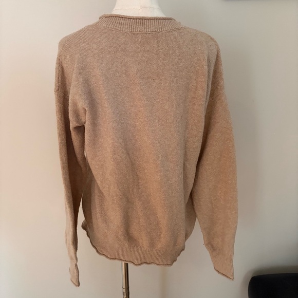 Loft Women’s Deer Sweater Beige Tan Sz M Crew Neck Pullover Cozy Preppy Classic - Picture 4 of 9